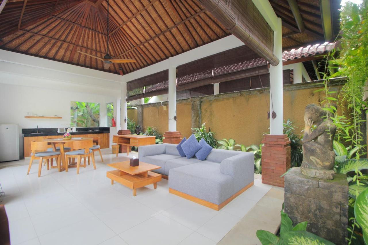 Sagara Villas And Suites Sanur By Ahm Buitenkant foto A villa in Bali