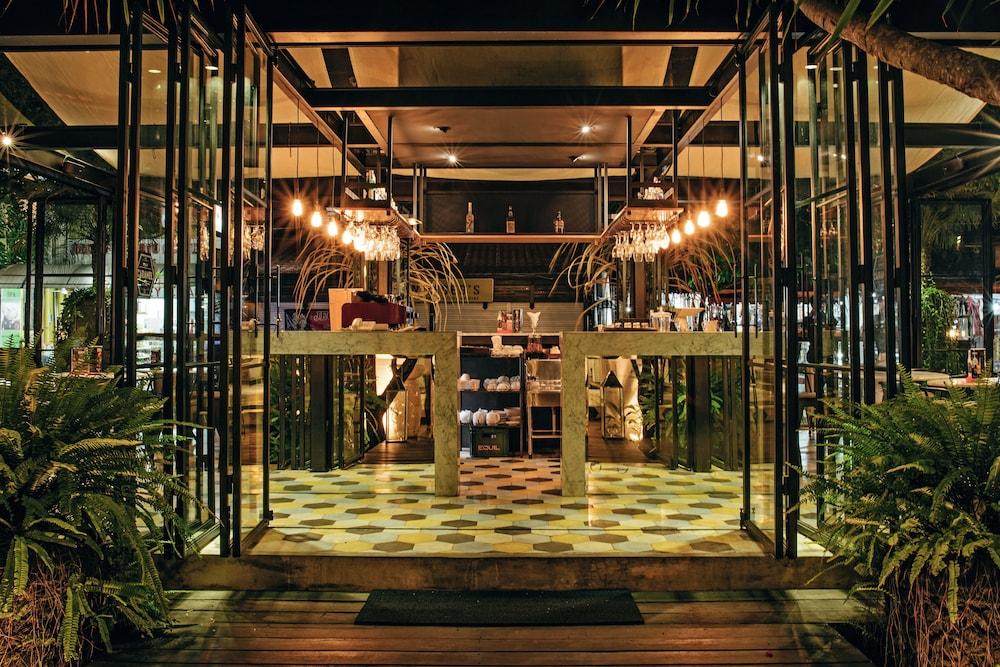 Sagara Villas And Suites Sanur By Ahm Buitenkant foto The lobby of the hotel