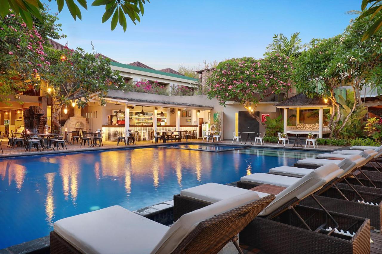Sagara Villas And Suites Sanur By Ahm Buitenkant foto The swimming pool at the hotel